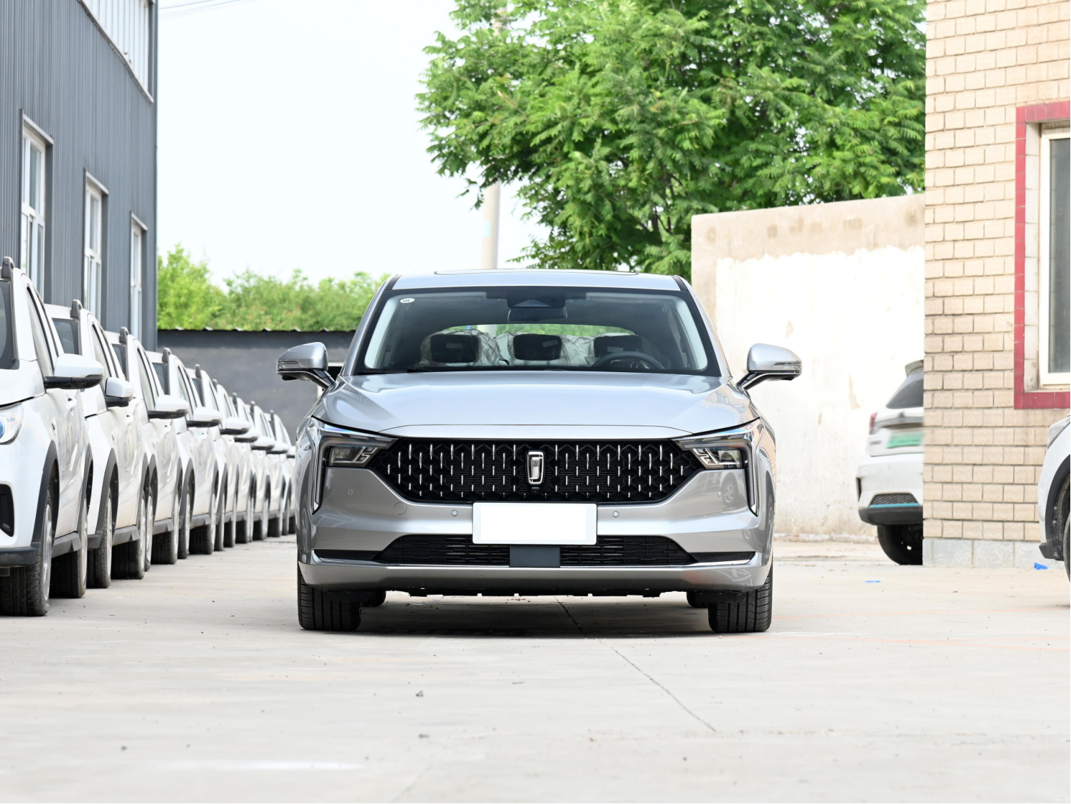 Bestune B70 1.5T Automatic Gasoline Vehicle Speed Performance with 2650mm Wheelbase and 169 Horsepower in 2024