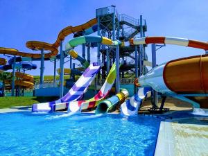 Wholesale Mini Water Park Swimming Pool Equipment Spiral Water Slide Supplies for Kids from china suppliers