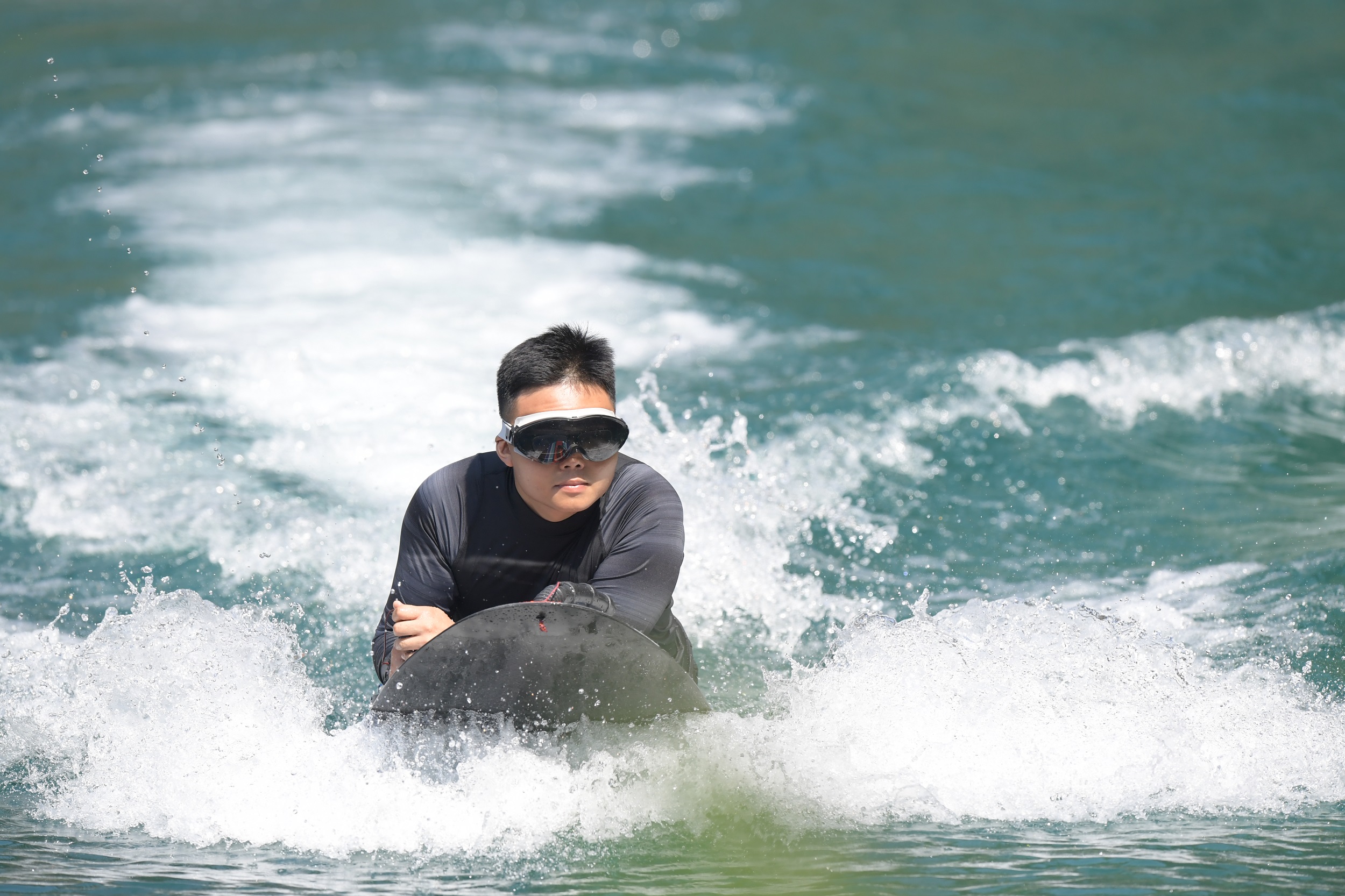 2 Hours Endurance Electric Jet Body Board with 60km/h Max Speed and Water Thruster
