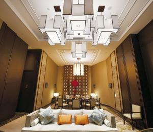 Wholesale ODM OEM Conference Exhibition Chinese Chandeliers For Commercial from china suppliers