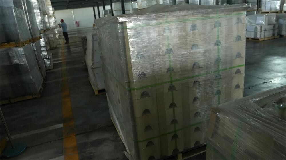 Excellent High Temperature Fire Brick High Alumina Refractory Anchor Brick For Industry Furnace Linings Steel Plant