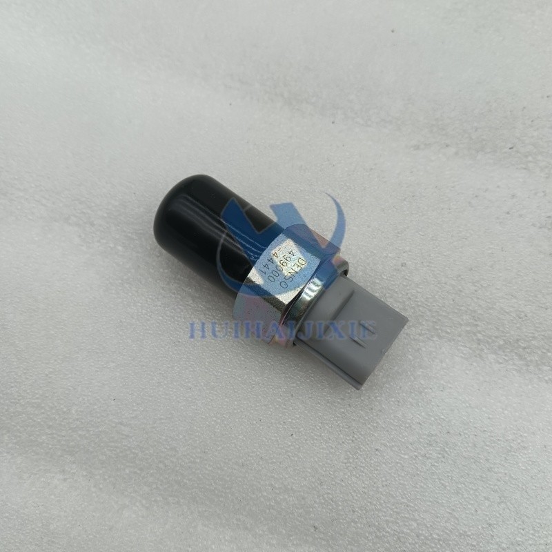 Excavator Parts Fuel Pressure Sensor ND499000-4441 for PC400-7 PC450-7 SA6D140E