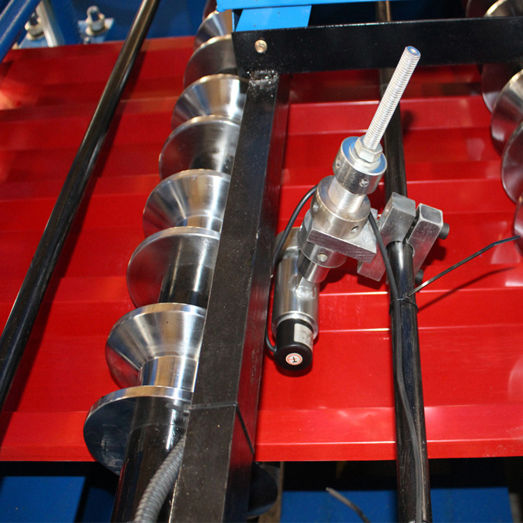 High Speed Glazed Tile making Roll Forming Machine With 60mm Shaft Diameter