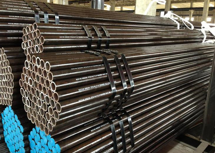 Alloy Steel Seamless Boiler Tubes DIN 1629 St52.4 St52 DIN 17175 15Mo3 13CrMo44 Plain End Oiled Surface