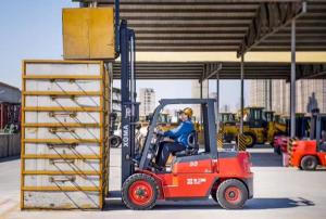 Wholesale 3 Ton Diesel Forklift Truck With Japanese Isuzu Engine 145mm Free Lifting Height from china suppliers