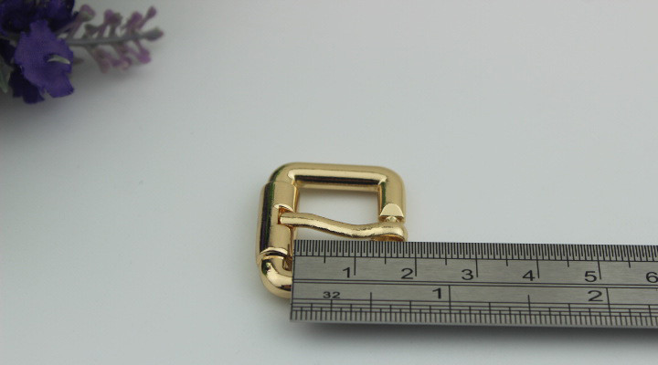 Manufacturer Personalized Zinc Alloy 20 MM Gunmetal Color Handbag Roll Belt Buckle Design