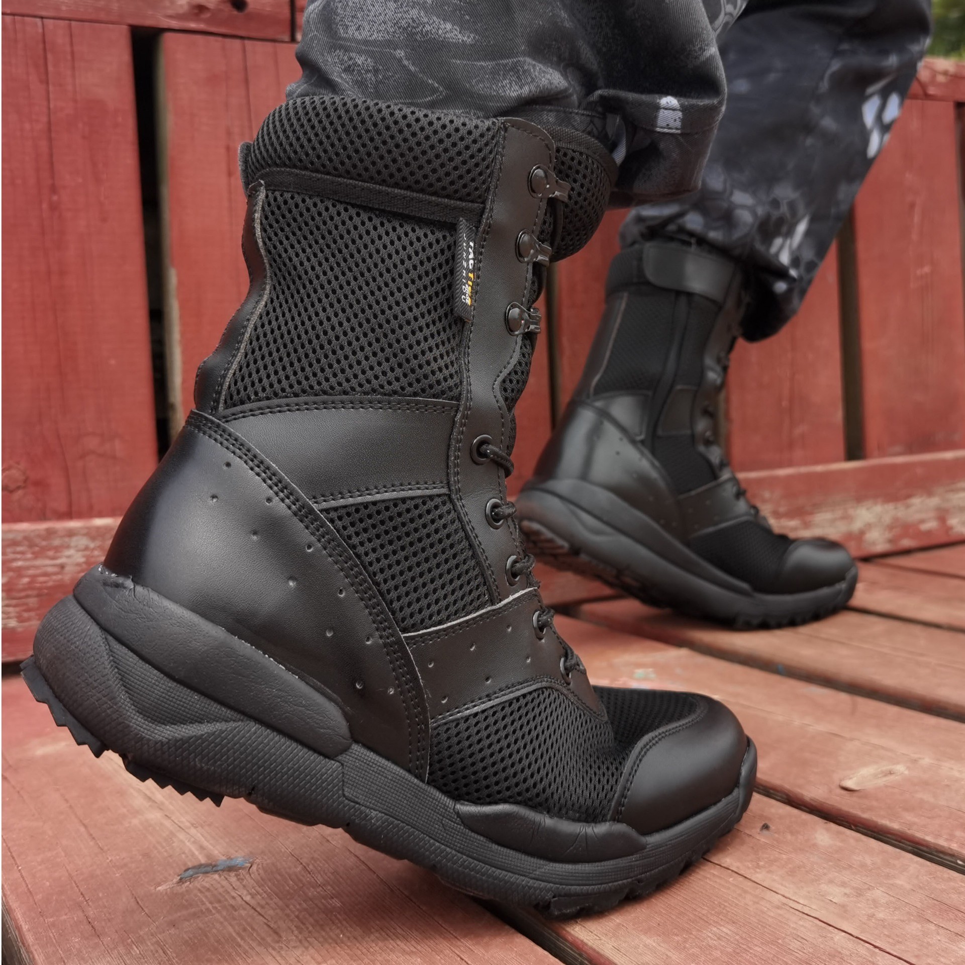 Ultralight Combat Boots Breathable Black Sand-colored High-top Mesh Combat Boots Oversized Boots