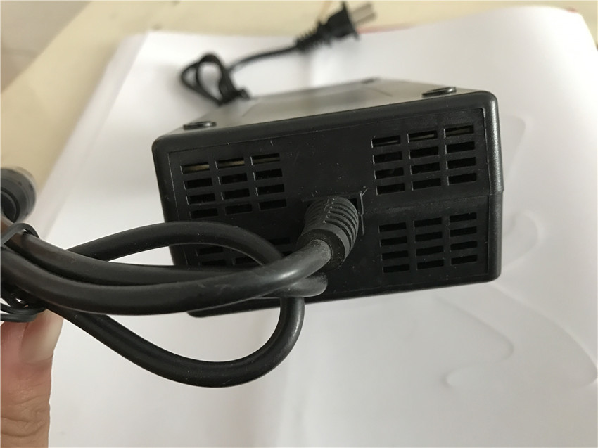 DC 42V 36V 10ah~14ah Electric Bicycle Battery Charger for Tricycle