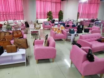 Guangzhou BaiShun Leather Co., Ltd.