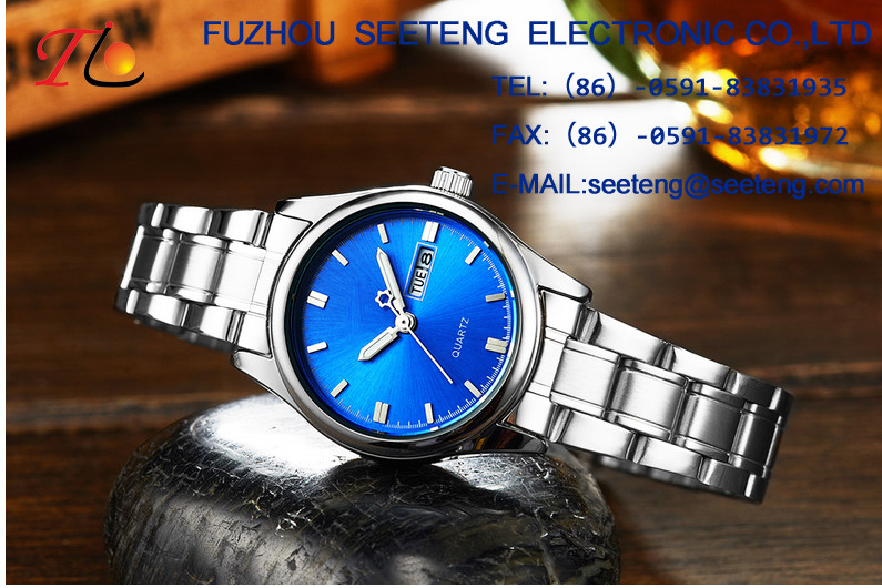 A silicone band quartz Wrist Watch suitable for climbing skiing and outdoor sorts for men