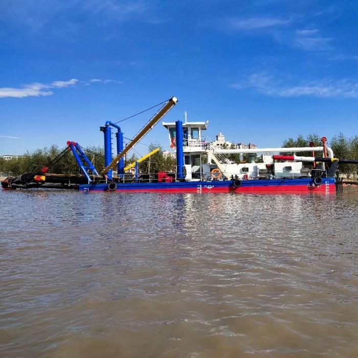 20inch Discharge Diameter Cutter Suction Dredger with Max 14m Dredging Depth