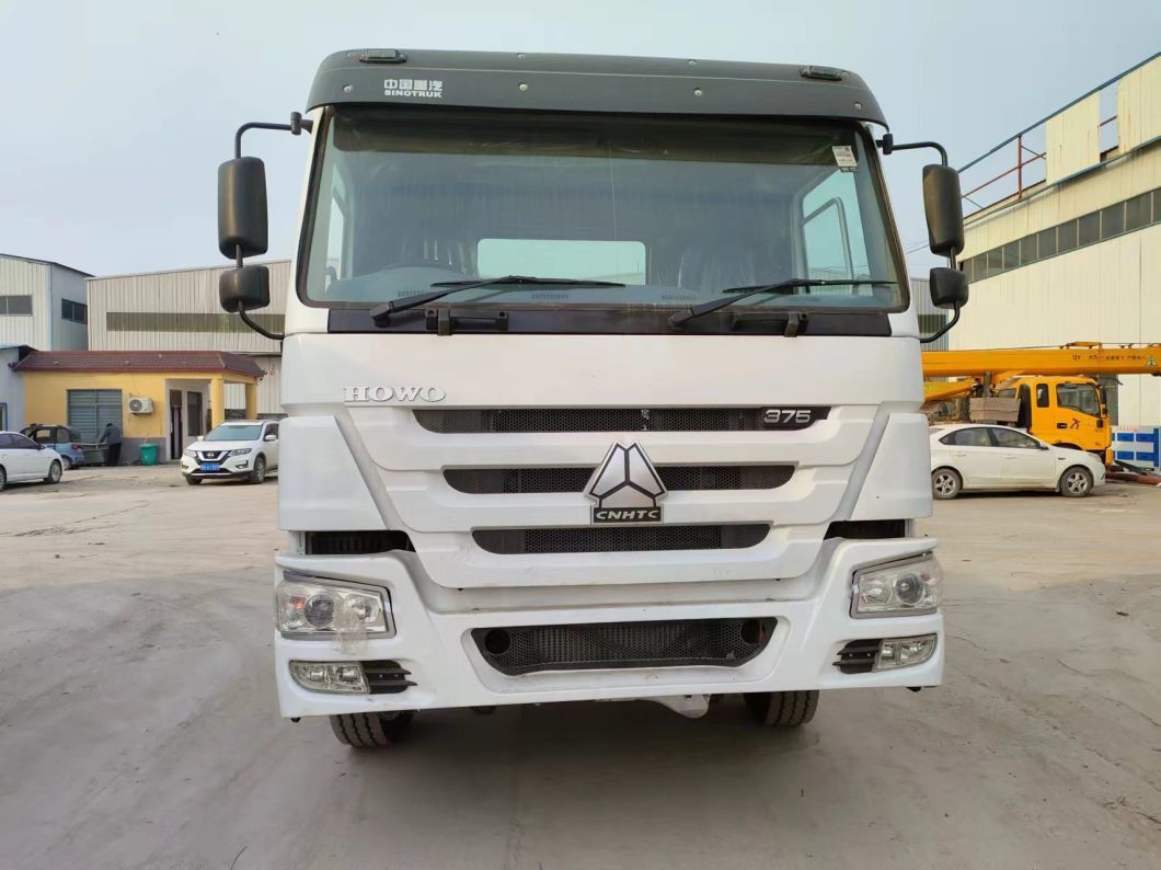 White Sinotruk HOWO 6*4 Tractor Truck Right-Hand Drive Mining Truck