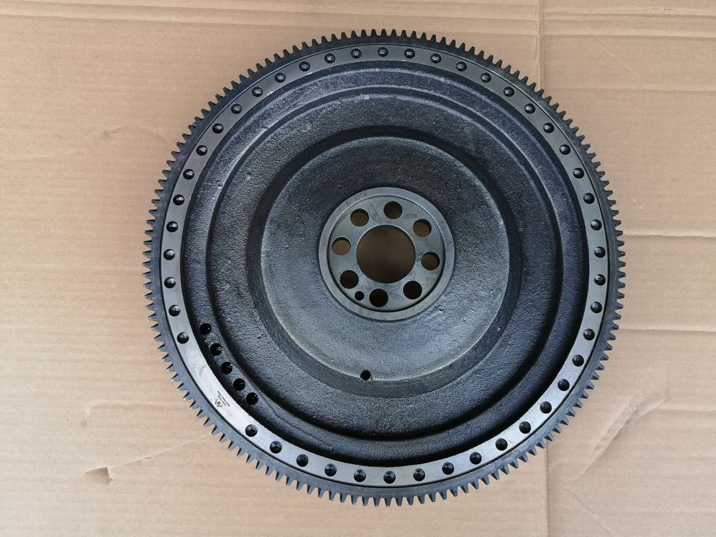 6HH1 6HK1 ISUZU Flywheel 8943909412 For FSR FRR FTR Truck 350mm Clutch Electronic Control Inject Engine 45 Sensor Holes