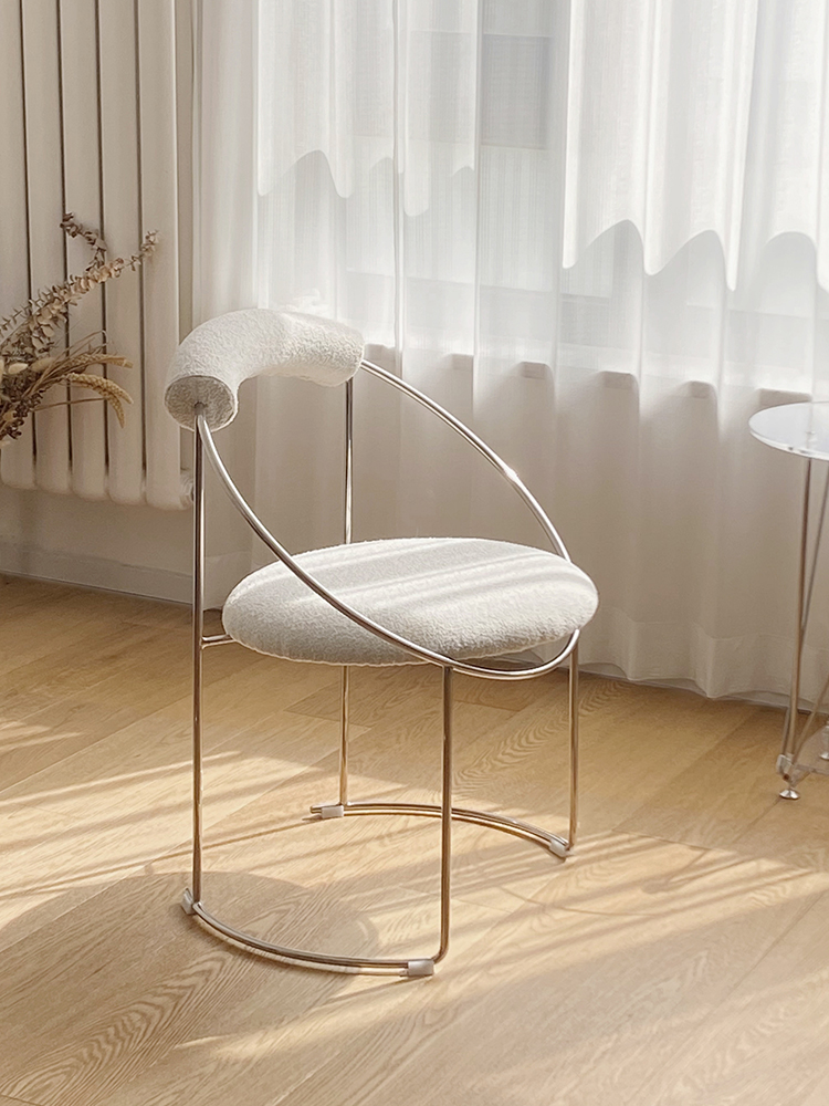Minimalist Style Velvet Leisure Chair White Office Lounge