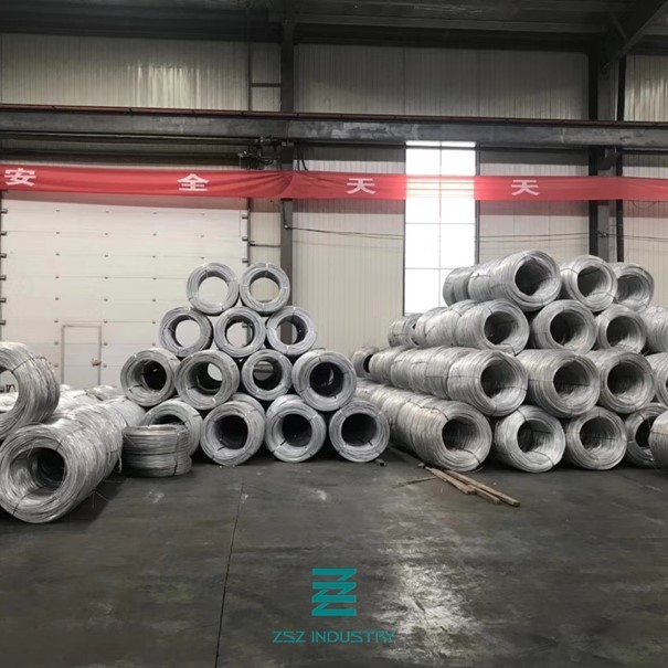 Waterproof Wire Mesh Fence Rolls Guardrail Steel Grills Fence Design Wire Netting