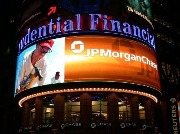 Moving Signs Outdoor Creative LED Screen Advertising P12.5 Dynamic Scan