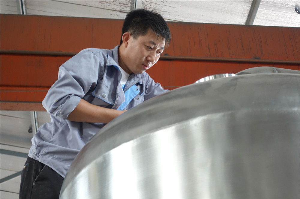 Low Temperature Automatic Chips Frying Machine / Vacuum Fried Chips Machine