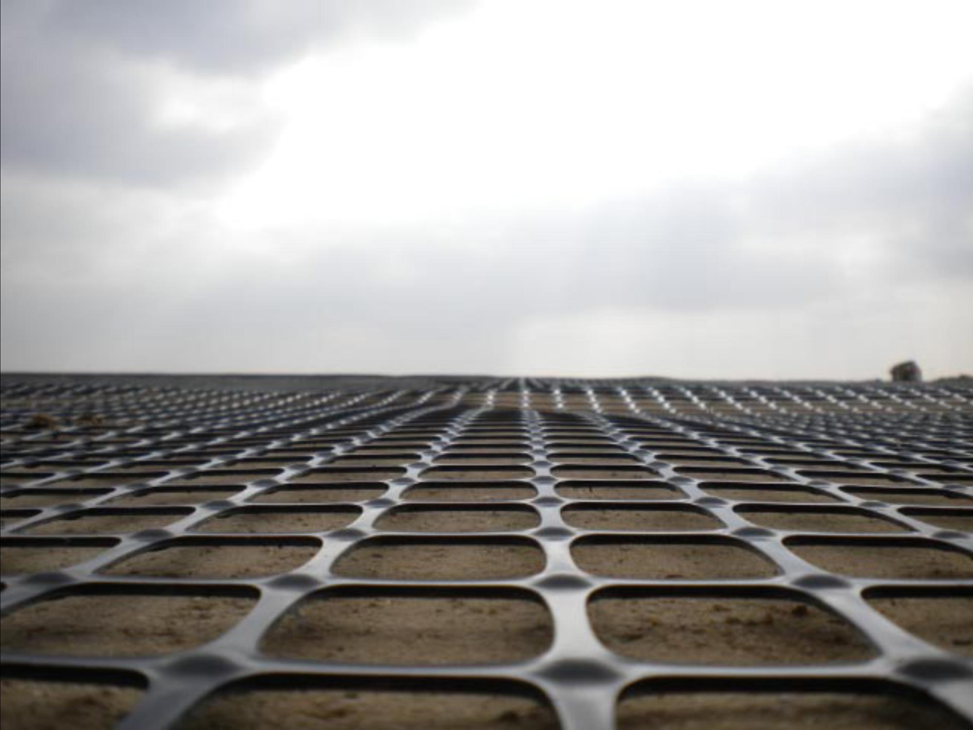 CE/ISO Approved Wantong PP Plastic Biaxial Geogrid for Road Construction Length 50-100m