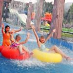 Outdoor Playground Water Park Lazy River Equipment Length 100-400m