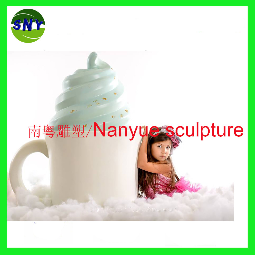 artificial statue daily commodity 3D model life size statue in garden/ plaza/ shopping mall/photographer