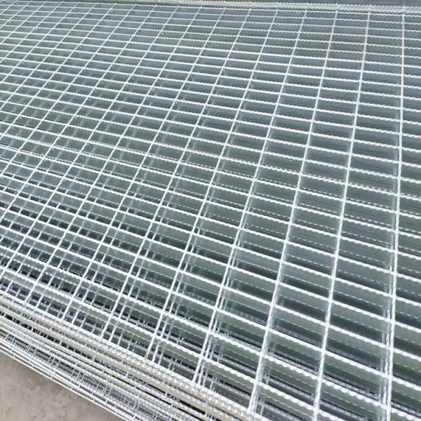 323/50/100 Galvanized Driveway Floor Serrated Steel Grating Heavy Duty Metal