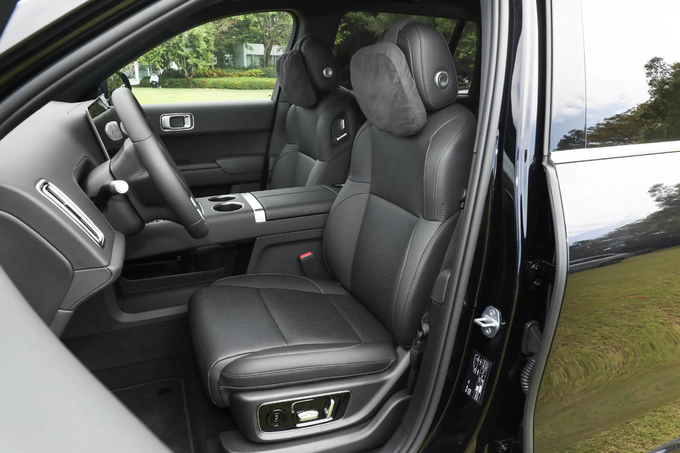 SUV With Range Extender Li Auto Models L9 Ultral 1.5T Cruising Range 1000km Max Speed 180km/H