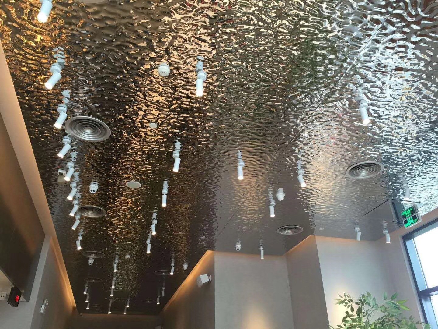 304 316 201 Mirror Polished Silve Colored Water Metal Water Finish Stainless Steel Rippled Sheet For Metal cladding