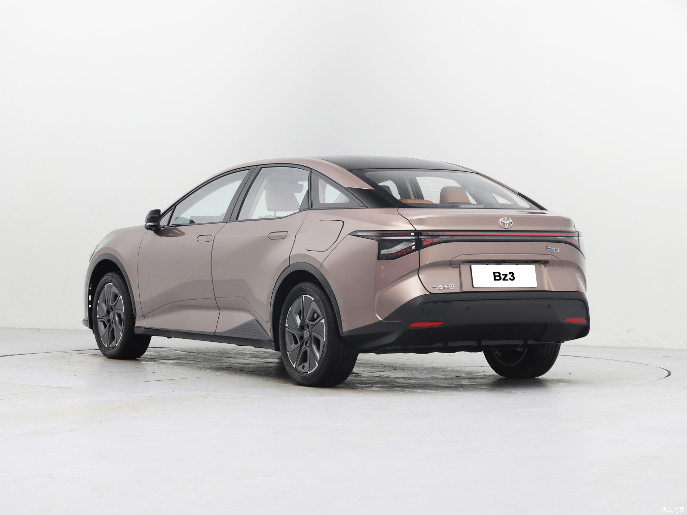 2023 To-yota Energy Vehicle Bz3 Sedan EV Left Hand Drive 4725mm*1835mm*1480mm High Speed 0km Used Electric Car for Adult