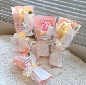 Wholesale Small Yet Striking 15x26cm Knitted Tulip Small Flower Bouquet in Multiple Colors from china suppliers