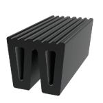 Ship Protecting Tugboat W Rubber Fenders Vertical Used For STS