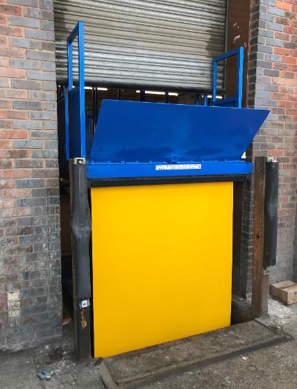Hydraulic Dock Lifts Lifting Height 1.8Meters Are Warehouse Loading And
