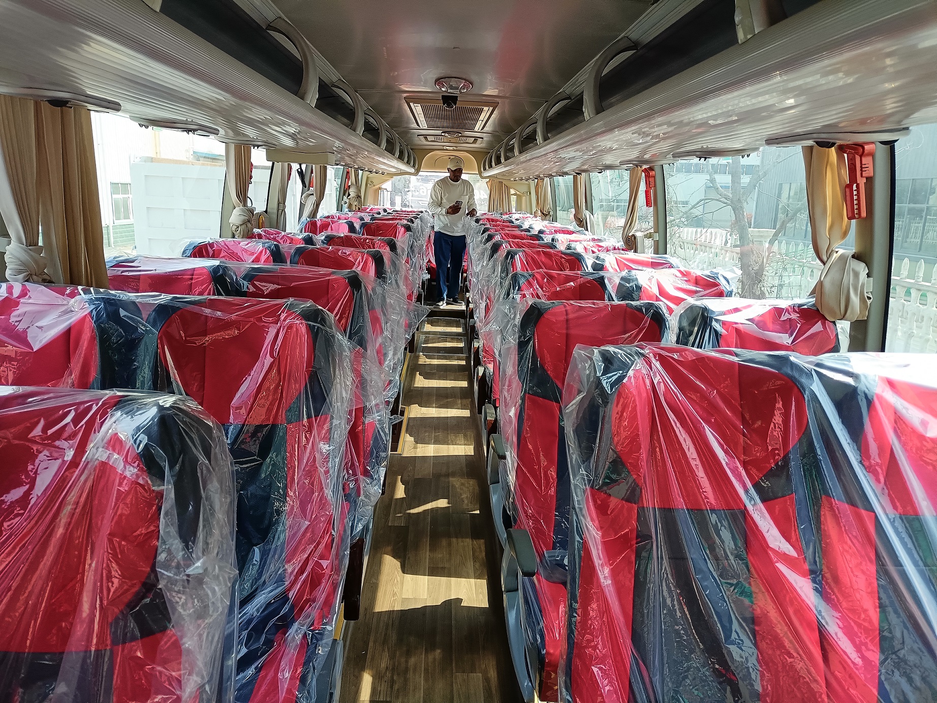 Customized 11M Coach Bus with Good Condition and Seats 31 50 in Various Colors