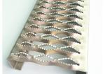 Aluminum Perforated Anti -Slip Grip Strut Walkway 3 Diamond 2" Channel Depth