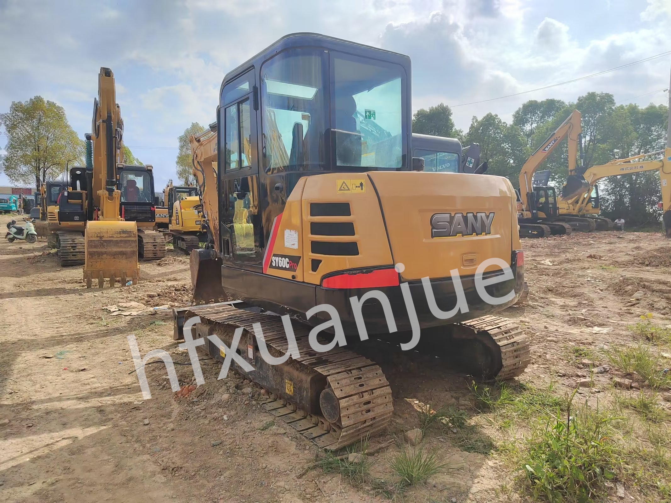 Mini Used Sany Excavator Machinery 6T 60C 2.615L Displacement