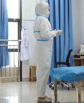 Hooded Disposable Protective Clothing