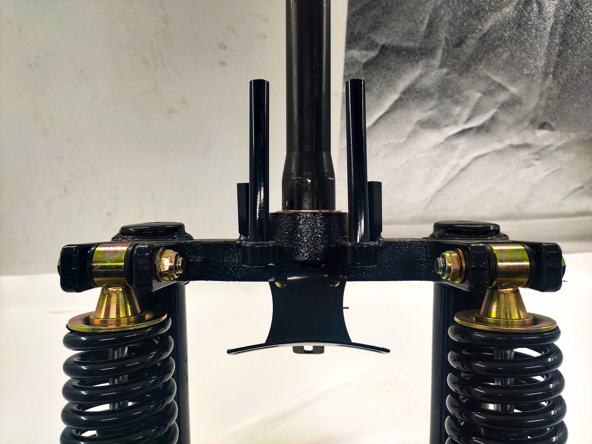 Black Hydraulic Shock Absorber for Smooth Transmission in Tricycle Motorcycle Height 520mm
