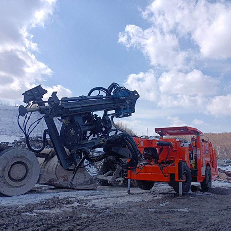 Yanmar Engine Mining Jumbo Machine Hydraulic Rock Bolting Rig DS2