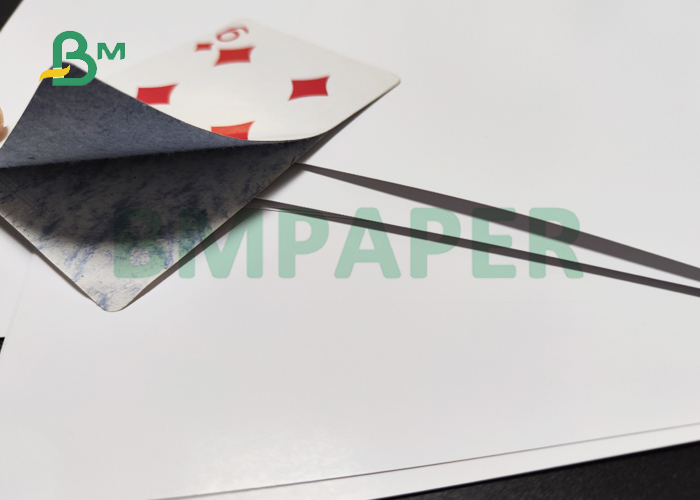 300gsm Two Side Coated Cardboard For Playing Cards 72 * 102cm Black Blue Core