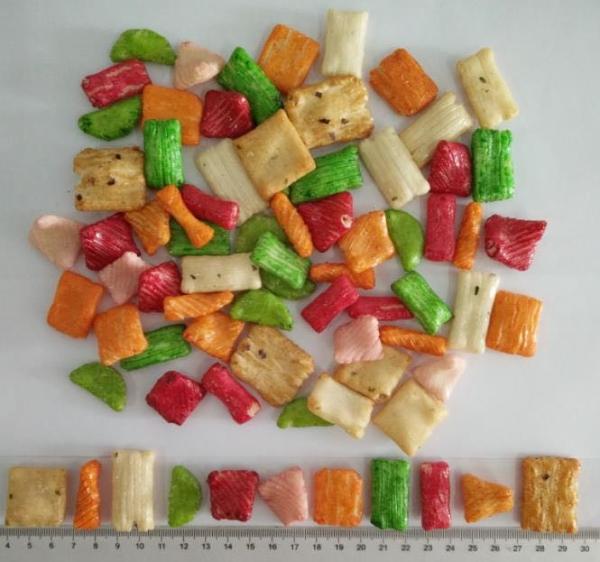 HALAL Colorful Soy Sauce Flavor Rice Crackers Mix OEM Middle East Popular