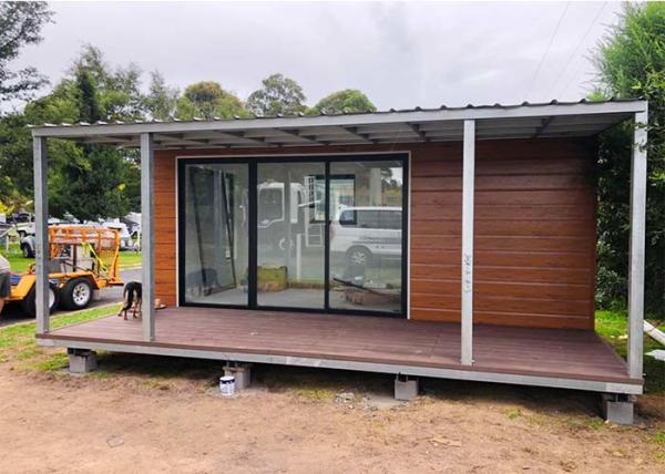 Wind Resistance Prefabricated Light Steel Frame Houses Foldable Mobile House /