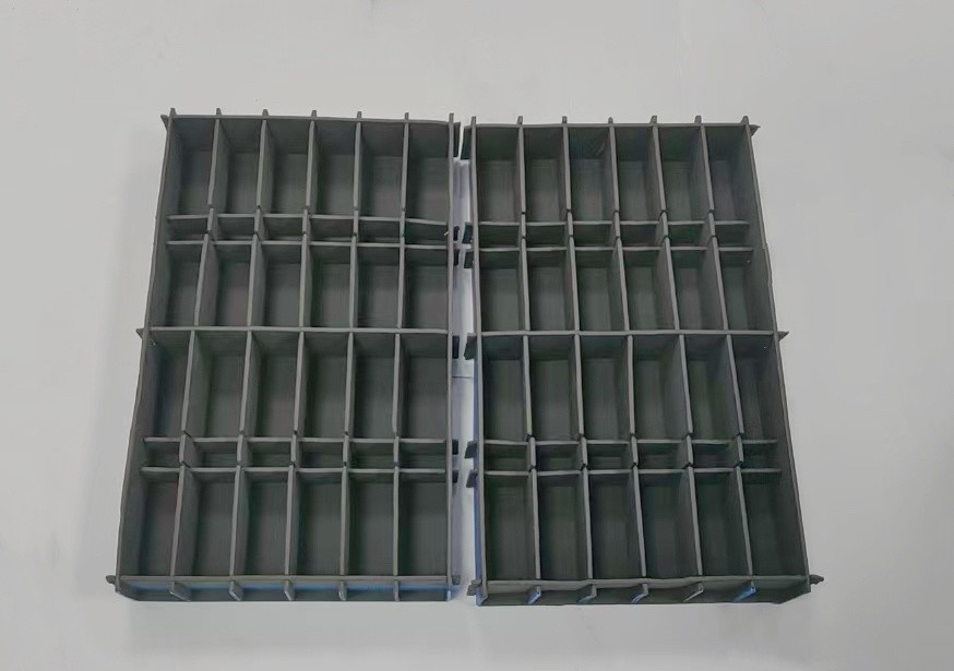 Plastic Turnover Box PP Corrugated Sheet Hollow Board Spacer Blade Clamp Crate
