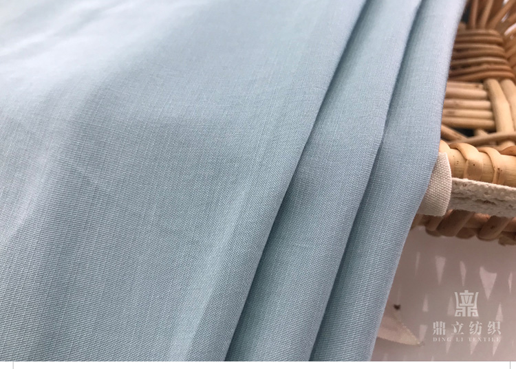 52% Ployester 48% Rayon Plain Tr Suiting Fabric 90gsm Woven Shirt Fabric