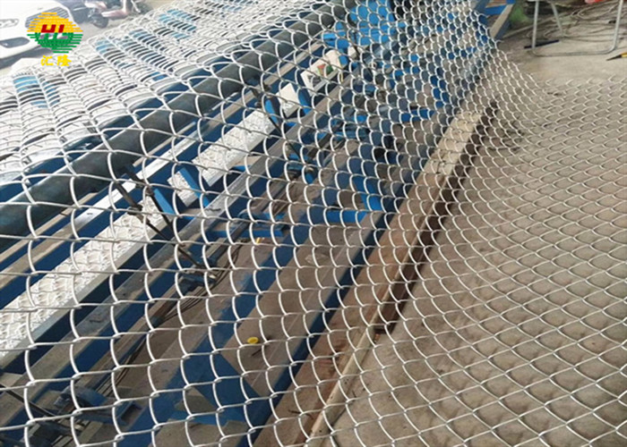 Galvanized Steel Chain Link Fence Fabric 11.5 Gauge Mesh Size 2.375 Inch