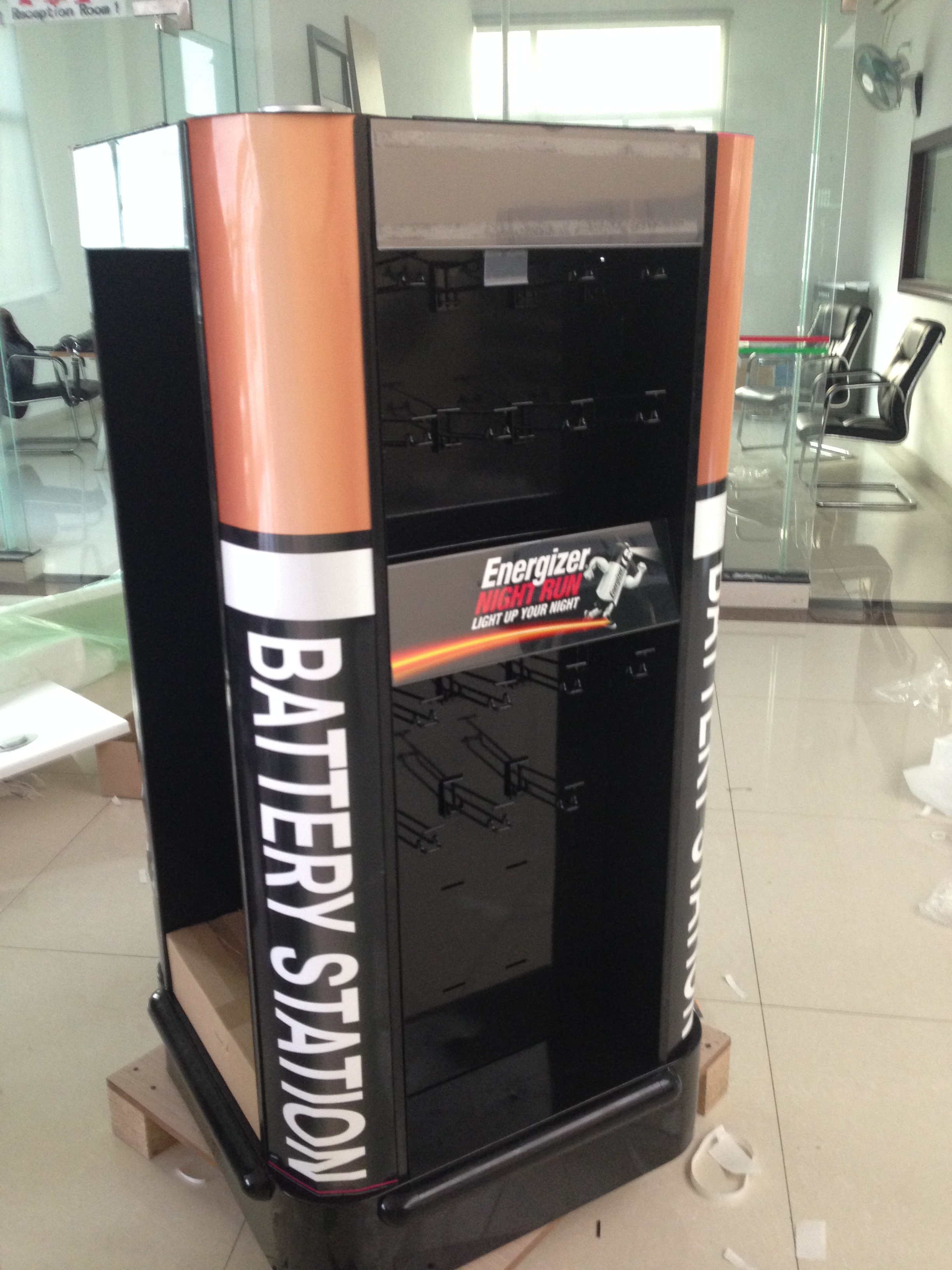 AAA Battery Point Of Sales Displays Counter Display Stand With Hanging Hooks
