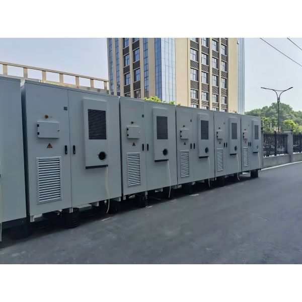 61.44kWh LFP Commercial Energy Storage System 30kW Integrated With Smart Grid Ready Inverter for OEM Use