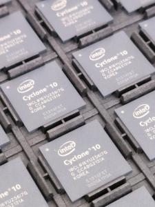 Wholesale 10CL016YU256I7G Ic Integrated Circuit BGA256 New And Original Genuine from china suppliers