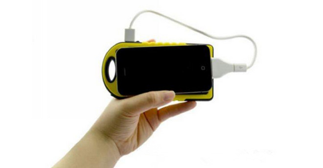 Solar Lipstick Power Bank / Charger External Battery Dual USB Port