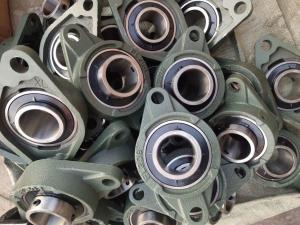 Wholesale C0 Chrome Steel Pillow Block Ball Bearings UCF203 UCF204 UCF205 UCF206 from china suppliers