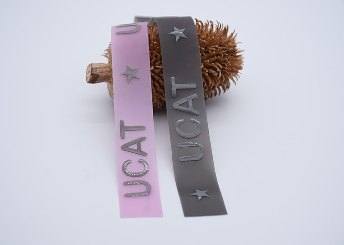 TPU Custom Shiny Silicone Logo Screen Printed Patches For Garments