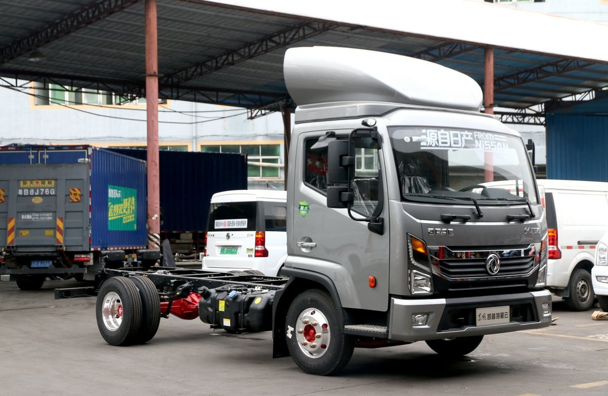 M9T Silver Gray Mini Cargo Truck 6 Speed Manual Automatic Transmission Light Diesel Heavy Truck 4x2 Drive Wheel Left